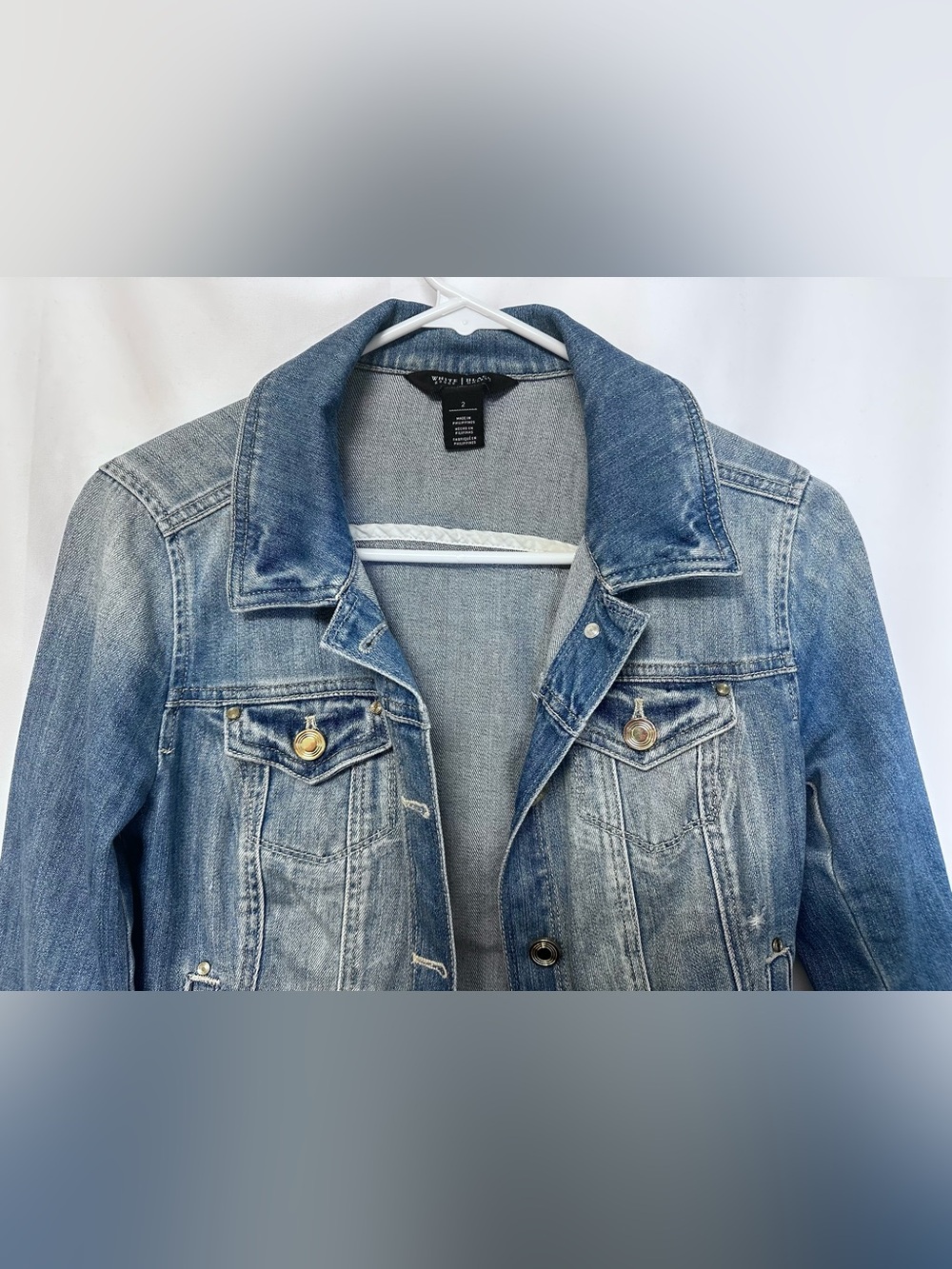White House Black Market Cropped Denim Jacket Women’s Size 2 - Picture 4 of 12